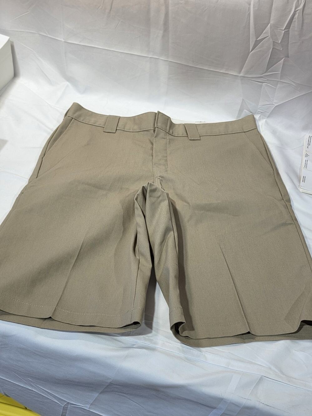 Dickies Men’s Twill Work Shorts Loose Fit 13" Inseam Beige Pockets 36 B3 New